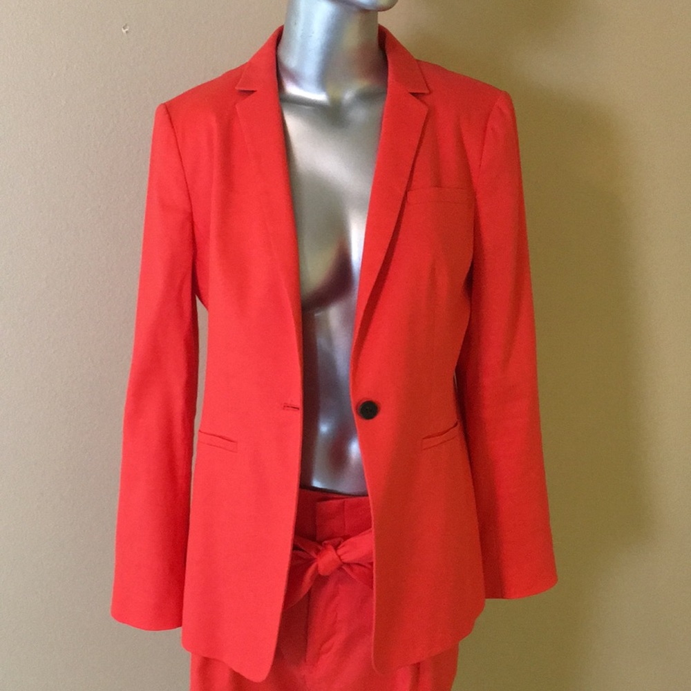 Banana Republic Coral Linen Blazer & Shorts Suit - Picture 2 of 15